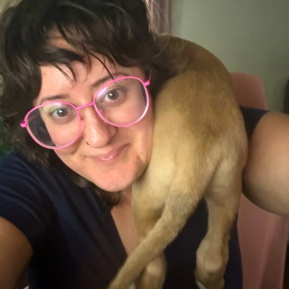 Meet your Posher, Catie - Picture 1 of 1